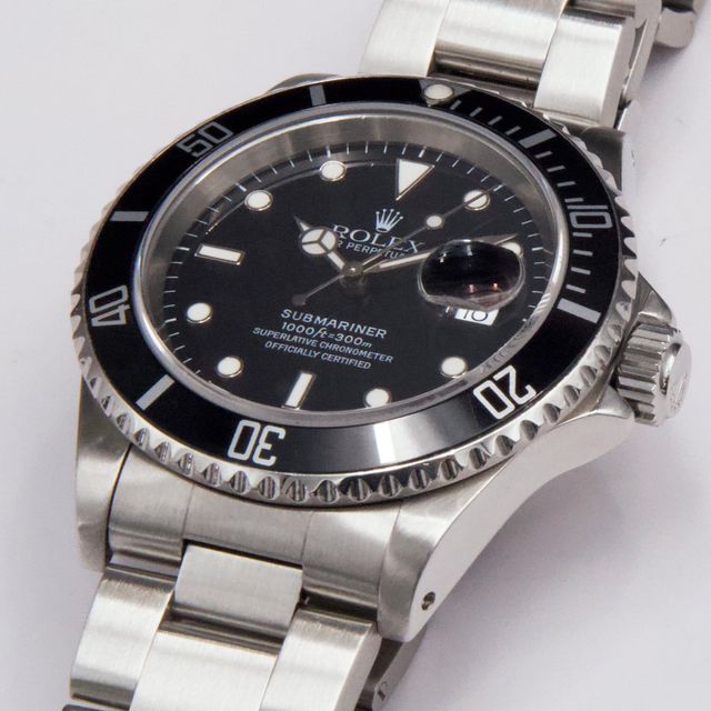 Rolex Submariner 16610 Image 3